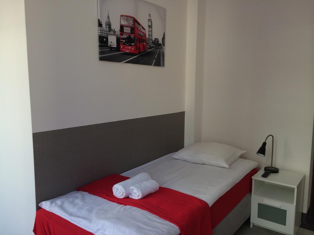 Hotel Kielce Oda fotoğraf